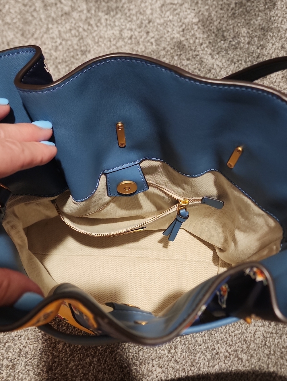 TORY BURCH Floral Patchwork Quilted Bucket Bag - Picture 3 of 5